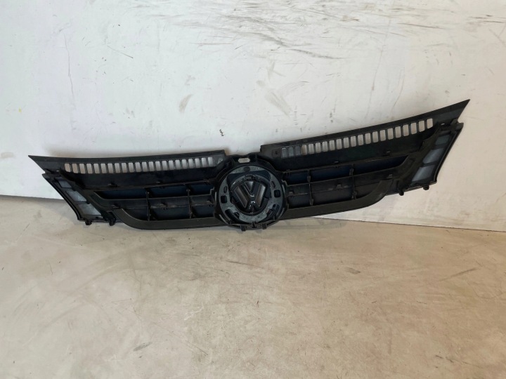 GRILLE CALANDRE RADIATEUR VOLKSWAGEN GOLF V PLUS