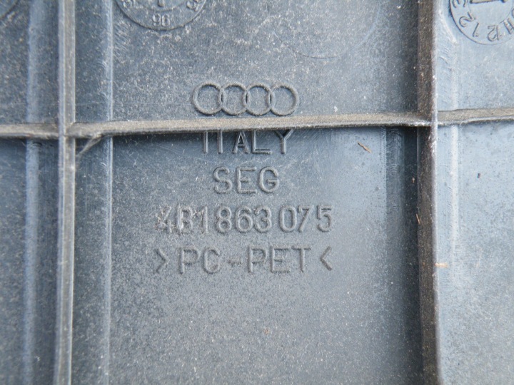 AUDI A6 C5 CHÂSSIS SOUS PLANCHE DISTRIBUTION ÉTAGÈRE 4B1863075