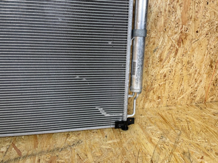 RADIATEUR LAND ROVER DEFENDER DISCOVERY SPORT FPLA-19C600-AD