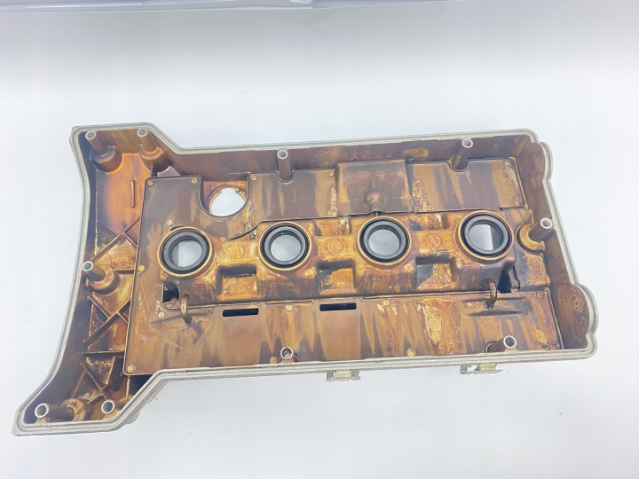 COUVERCLE DE SOUPAPES MERCEDES W124 E200 200E 200 E220 220E 220CE 1110100330 M111