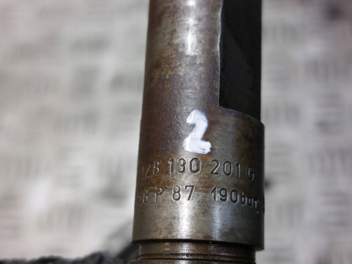 POMPE INJECTION INJECTEURS ENSEMBLE PASSAT B5 1.9 TDI 028130115A