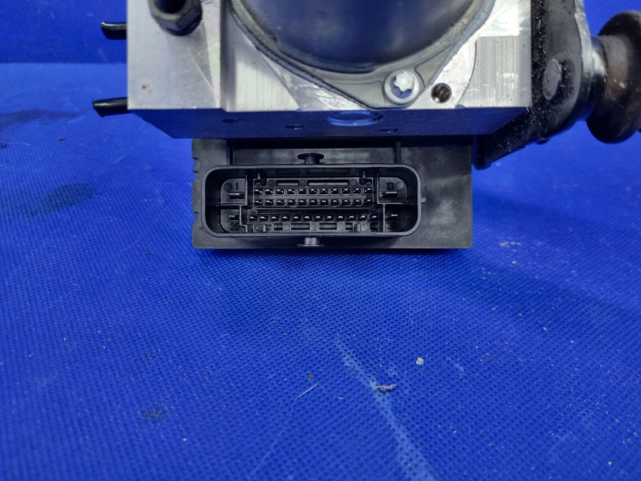 AUDI A5 8T MODULE CONTRÔLEUR POMPES ABS ORIGINAL 8K0907379CP