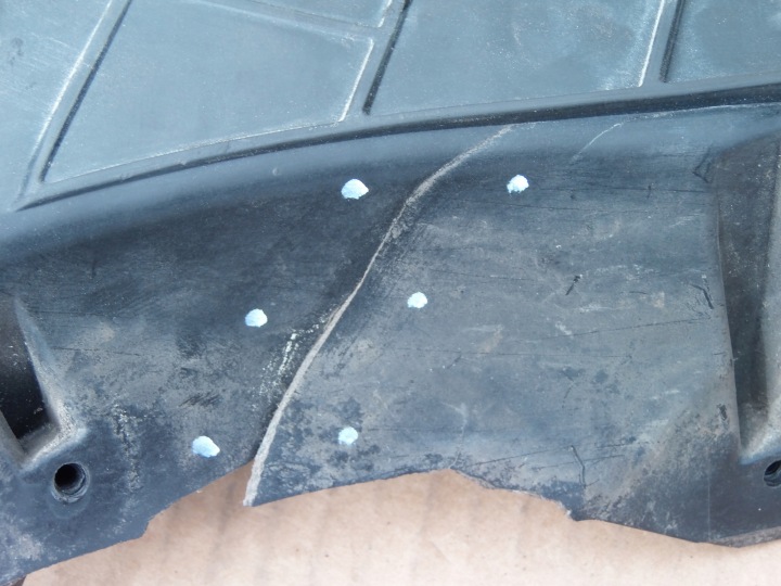 GLISSIÈRE PARE-CHOCS FIXATION DROIT ARRIÈRE AUDI A3 8P 2.0 TDI 3 PORTES 8P3807378
