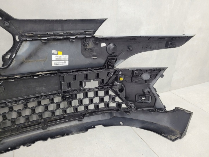 PARE-CHOCS AVANT AVANT RENAULT MEGANE V 5 E-TECH 22-