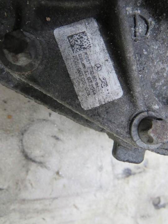 POMPE À EAU MERCEDES W205 A6512006001