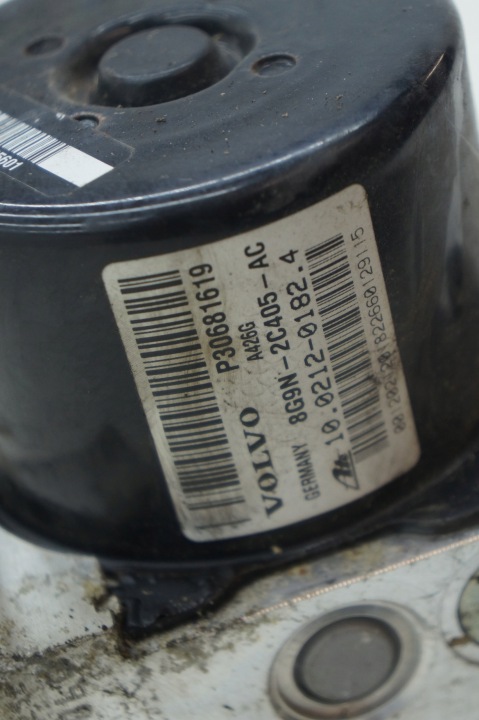 POMPE DE FREIN MODULE ABS VOLVO XC60 I XC70 30681619