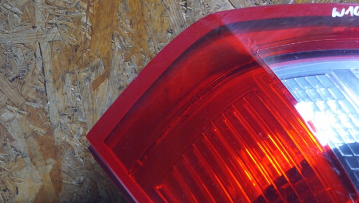 MERCEDES W169 LIFT PHARE DROIT ARRIÈRE (S2509)