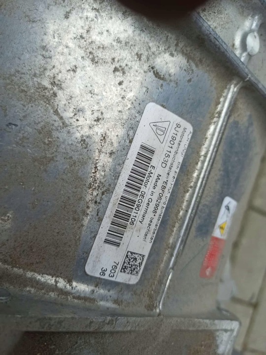 PORSCHE TAYCAN 4S MOTEUR EBF GROUPE MOTOPROPULSEUR ARRIÈRE IDÉAL 25.000KM 9J1901153D 9J1907123F