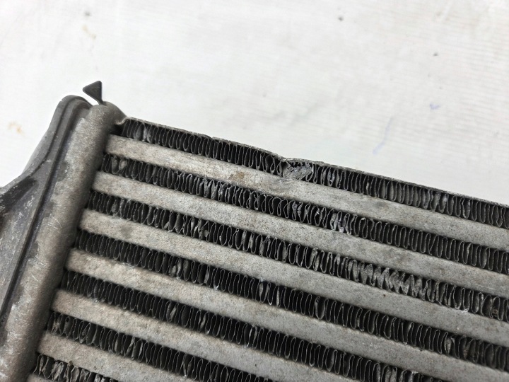 NOUVEAU AUDI A4 AVANT B9 ÉCHANGEUR AIR-AIR RADIATOR 8W0145805AB ORIGINAL 8W0-145-805-