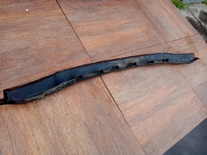 JEEP CHEROKEE KL 13-18 DOUBLURE DE PASSAGE DE ROUE INFÉRIEUR 68102559AD