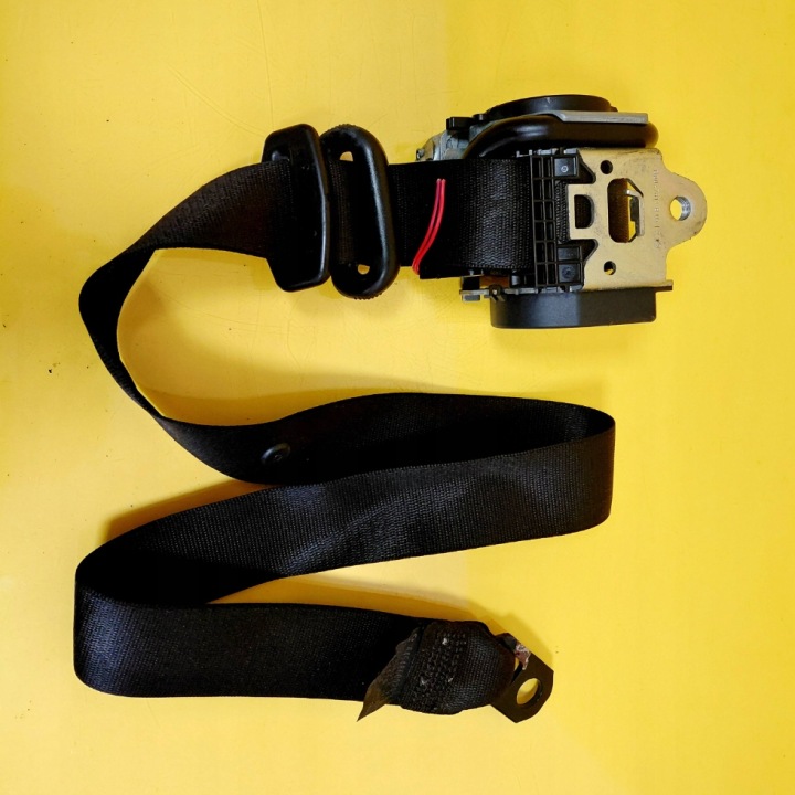 CEINTURE DE SÉCURITÉ DROIT AVANT MITSUBISHI COLT 3D 607131800 NR1789