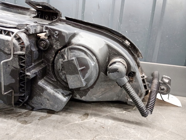 42230748 PROJECTEUR GAUCHE MULTIPLA I LIFT