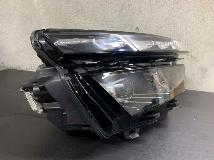 SKODA KAMIQ PHARE DROITE COMPLET LED CRYSTAL LIGHTING 658941016B