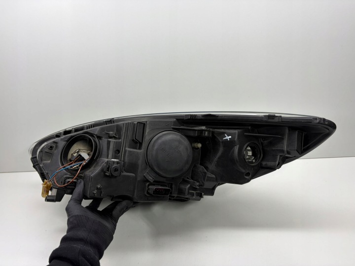 RENAULT MEGANE III 3 LIFT PHARE PROJECTEUR DROIT AVANT 260103761R