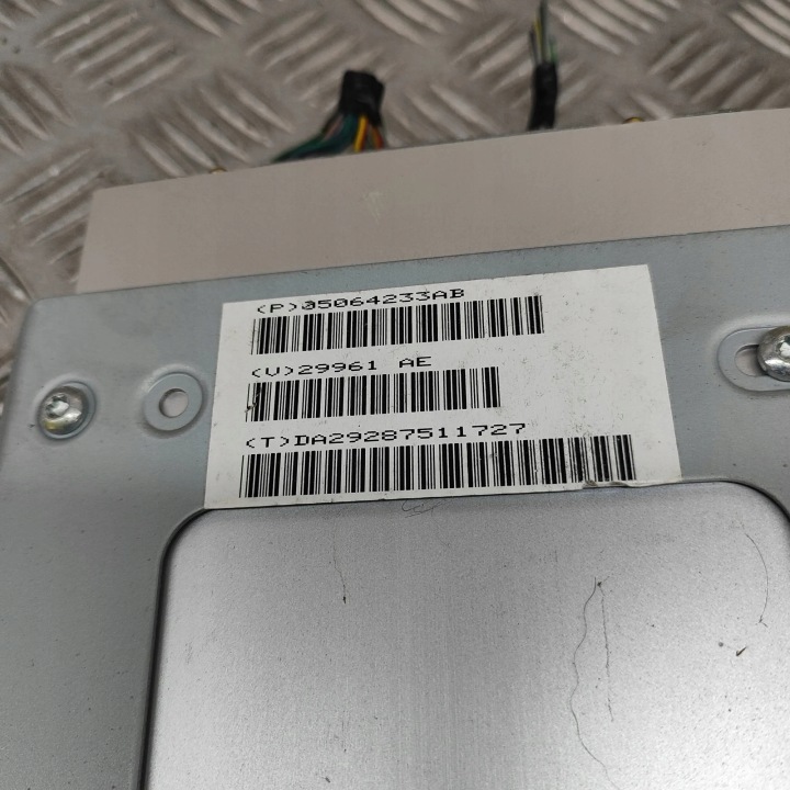 AMPLIFICATEUR JEEP GRAND CHEROKEE III (WH, WK) 5064233AB 29840837 4.7L 170KW