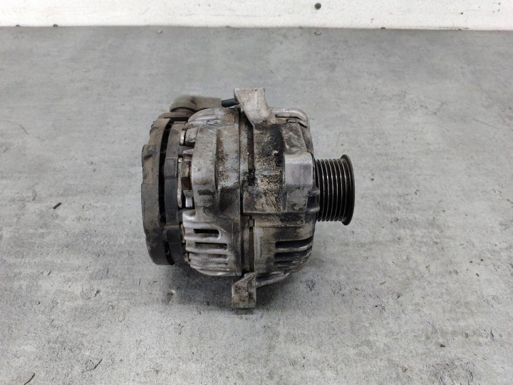 ALTERNATEUR TOYOTA AVENSIS II T25 27060-0H070 0124325085 BOSCH 2.0 VVT-I
