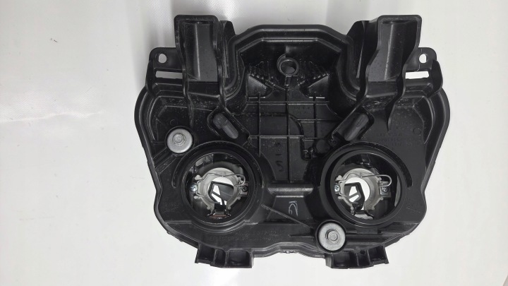 KAWASAKI AVEC 900 (17-19) PHARE PROJECTEUR AVANT