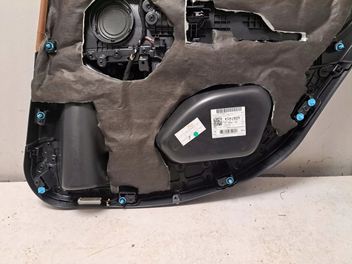 COLLECTEUR PORTES ARRIÈRE CÔTÉ GAUCHE BMW 2 F46 7426535