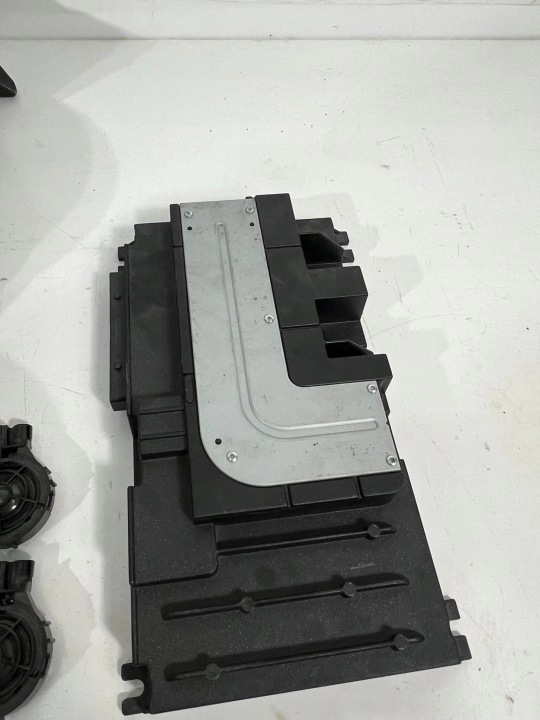AUDI OE 8V4035382A