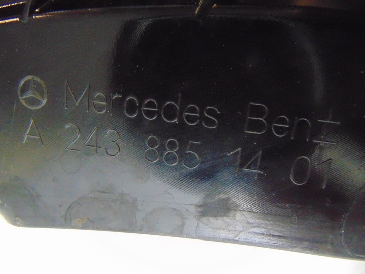 PROTECTION PANNEAU AVANT MERCEDES W243 EQB A2438851401 ORIGINAL