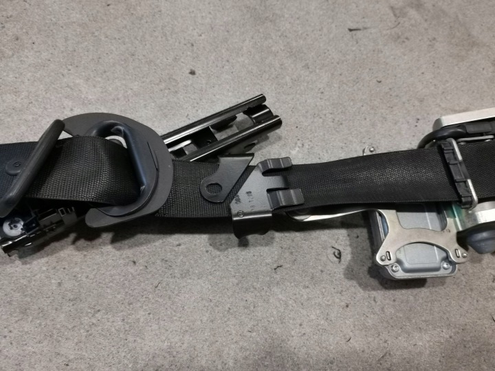 AVANT CEINTURE DE SÉCURITÉ AVANT GAUCHE MERCEDES-BENZ C AMG W204 A2048606785