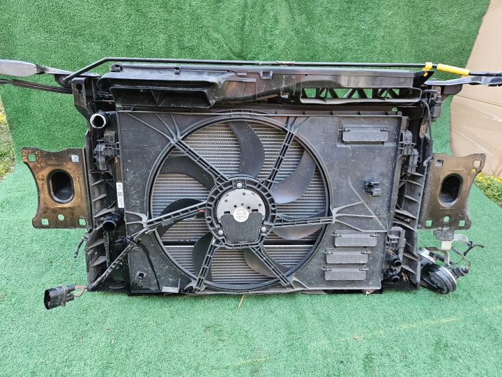 PANNEAU AVANT RENFORCEMENT AVANT RADIATEURS SEAT LEON III 12- 1.6 TDI ENSEMBLE