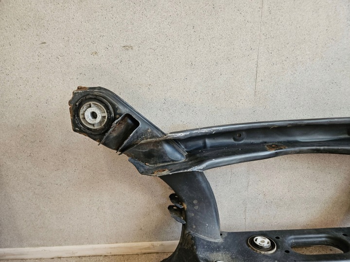 CHÂSSIS ARRIÈRE ARRIÈRE MERCEDES-BENZ C AMG W205 A2053503205
