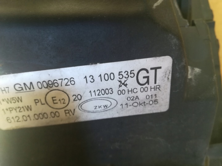 OPEL CORSA C LIFT 13100536 13100535 PHARE DROITE GAUCHE AVANT LENTILLE EUROPE