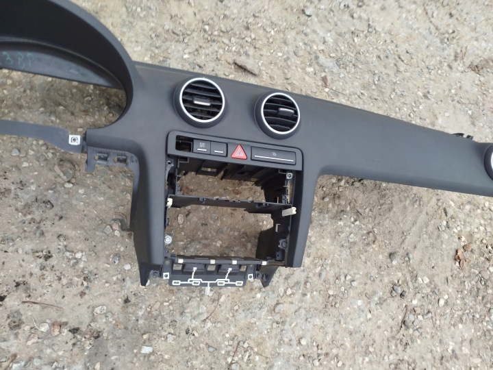 TABLEAU DE BORD AUDI A3 8P ORIGINAL 8P1857067