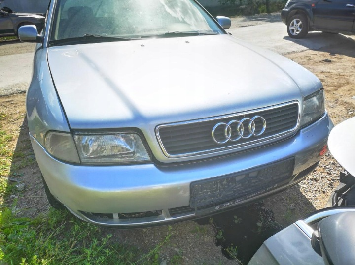 AUDI A4 TUYAU AQUATIQUE 1997 1.9L 8D0819373E