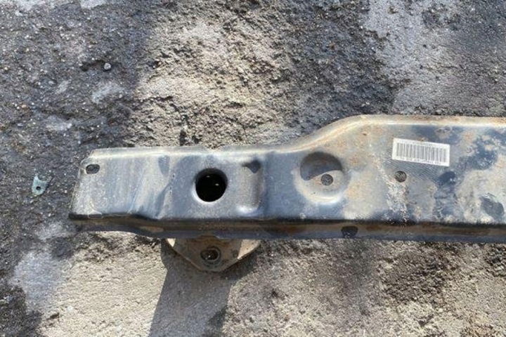 POUTRE PARE-CHOCS ARRIÈRE BMW 1 (F21) J420685 1.6L DIESEL 85KW 2012