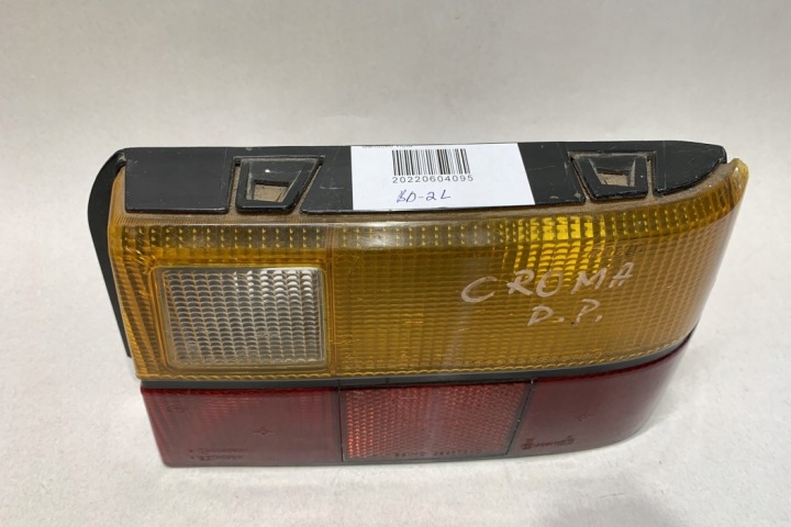 PHARE DROITE ARRIÈRE FIAT CROMA (154_) 0040820 1989