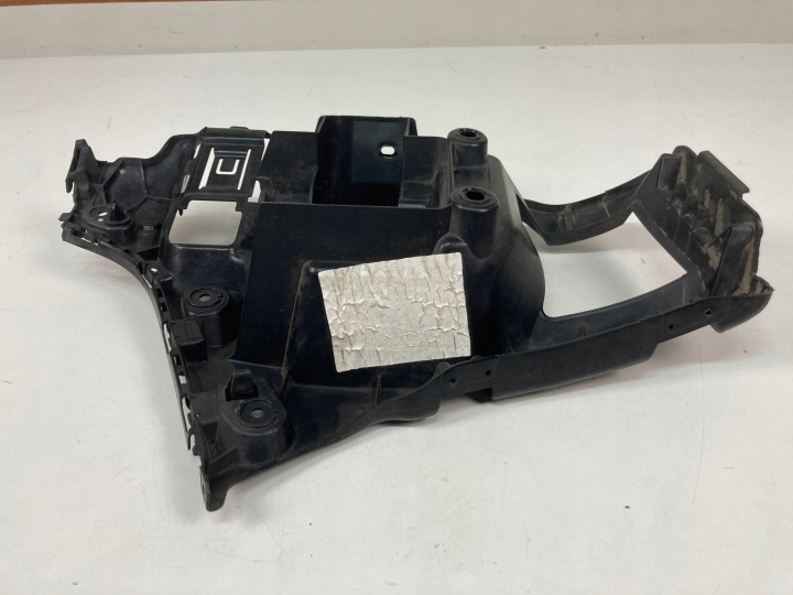 GLISSIÈRE PARE-CHOCS DROIT ARRIÈRE BMW 1 F40