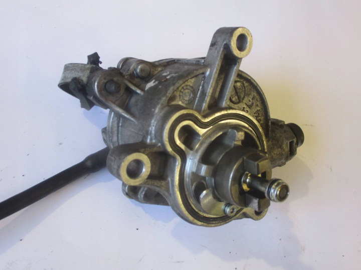 POMPE PRESSION VIDE VOLVO 31258031
