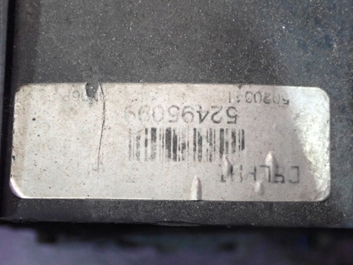OPEL MERIVA A 02-06 1.6 100KM VENTILATEUR RADIATEUR 13127135 2 GOUPILLE