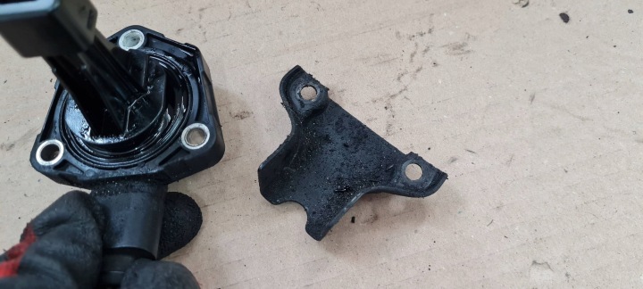 CAPTEUR NIVEAU HUILES 03C907660G AUDI VW SEAT SKODA 1.6 2.0 TDI