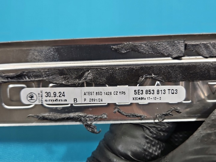 MOULURE SEUIL GAUCHE SEUIL REVÊTEMENT SKODA OCTAVIA IV 5E3853813TQ3 5E3853813