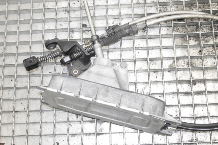 MÉCANISME CHANGEMENTS VITESSE VW SCIROCCO (137, 138) 1K0711049CJ 2.0L GASOLINE