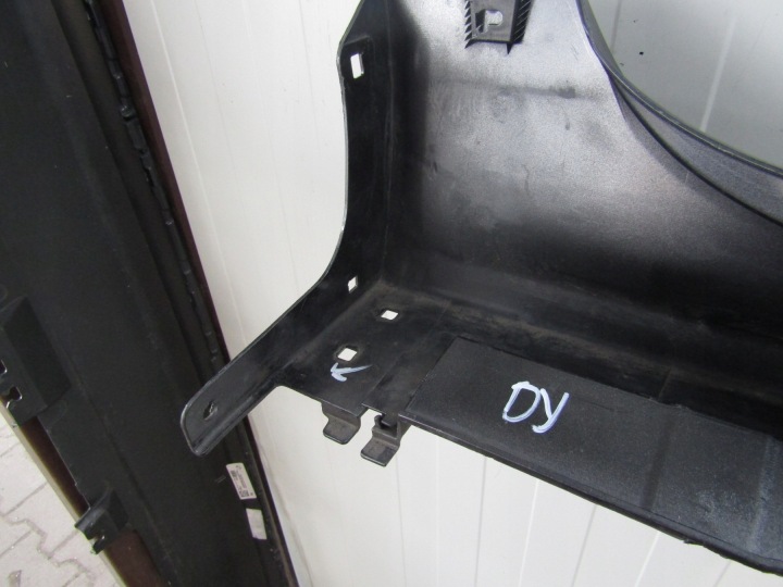 MOULURE SEUIL GAUCHE TOYOTA YARIS 4 IV 20- MAZDA 2 22- HYBRID