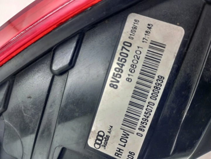 PHARES ARRIÈRE ENSEMBLE AUDI A3 8V BERLINE 8V5945069 8V5945070 8V5945076 8V5945076