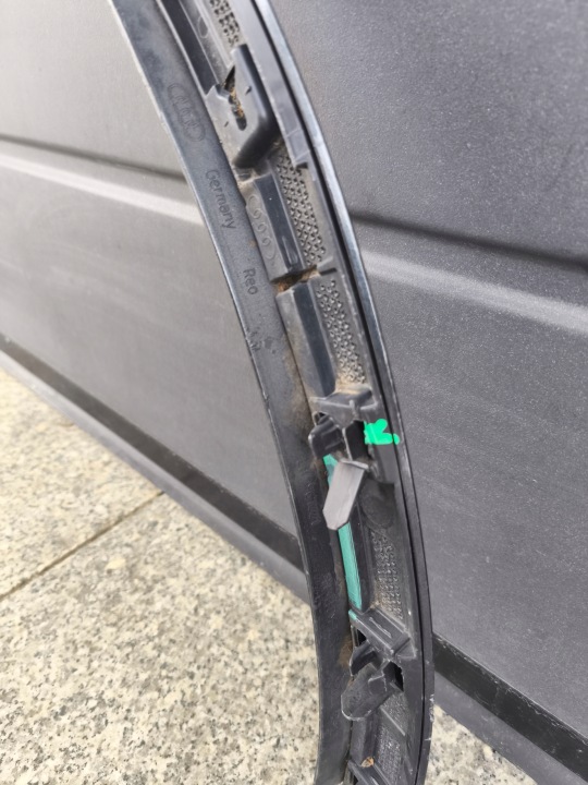 MOULURE REVÊTEMENT SUR AILE AVANT GAUCHE AUDI Q7 4M0 4M0853717J 4M0 853 717J