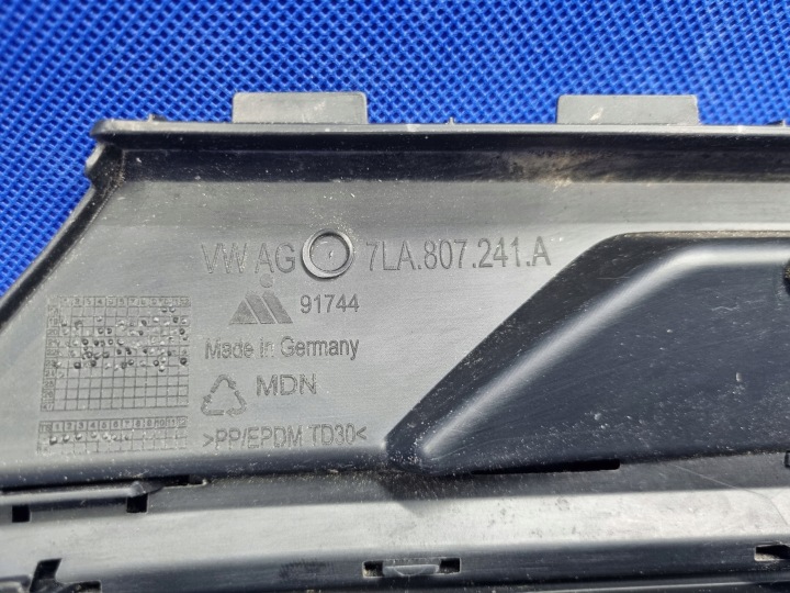 VOLKSWAGEN TRANSPORTER T6.1 GAUCHE GRILLE PARE-CHOCS AVANT 7LA807241A