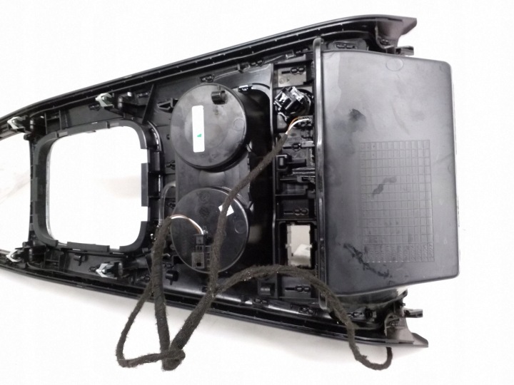 MOULURE CONSOLES CENTRALE MERCEDES-BENZ A W177 0517710023