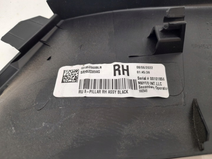 CHRYSLER PACIFICA 17- PROTECTION MONTANTS DROIT AVANT 5RH52TRMAG USA