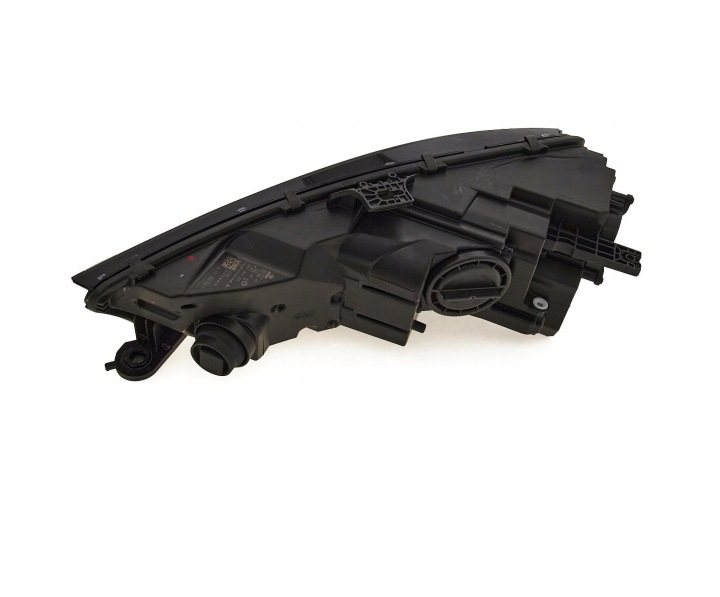 PHARE AVANT VERS AUDI A4 B9 2015-2019 8W0941044 DROITE