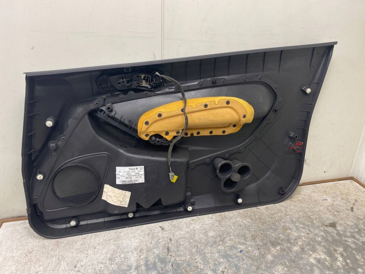 FORD FIESTA MK7 3D COLLECTEUR GARNITURE PORTES GAUCHE AVANT EUROPE