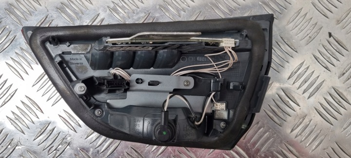 PHARE GAUCHE DANS COUVERCLE DE COFFRE BMW 3 F34 GT 7417473