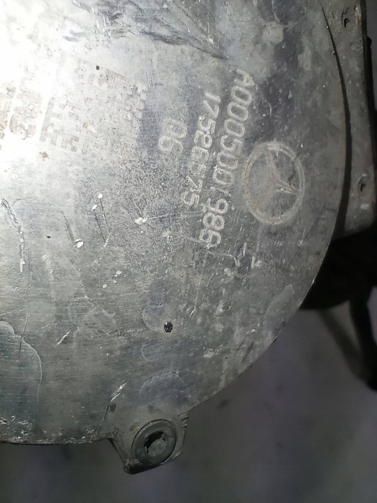MERCEDES POMPE À EAU A1765000331 A0005001986 EUROPE