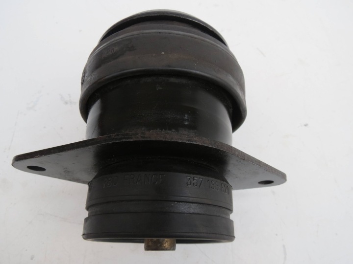 SUPPORT FIXATION MOTEUR VW PASSAT B4 2.0 357199621