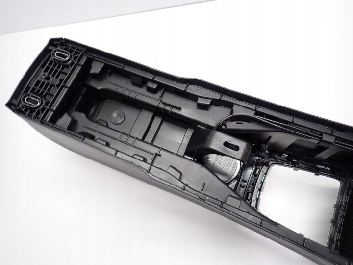 TUNNEL ACCOUDOIR CHÂSSIS VITESSE PRISE USB AUX EUROPE MERCEDES A W176 15R